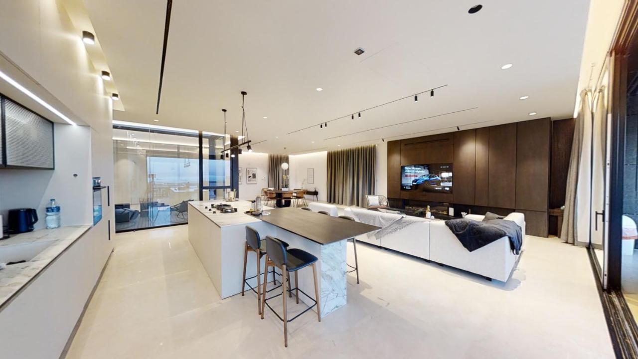 Serene - Infinity Cview Pool - 4 Bedrooms Luxury Penthouse Haifa Exterior photo